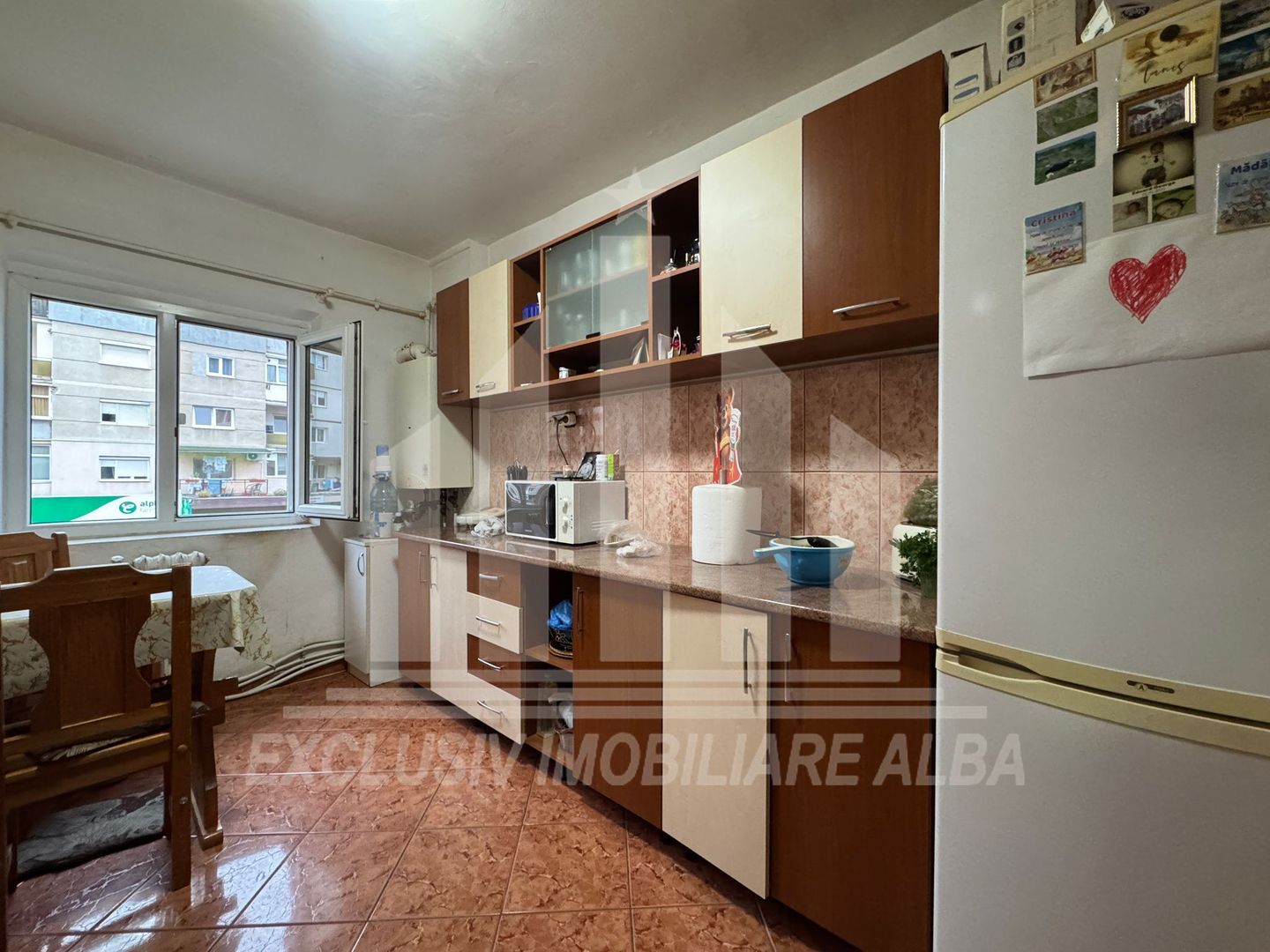 Apartament cu 3 camere decomandate, Cetate - etaj 1 - Poză 1