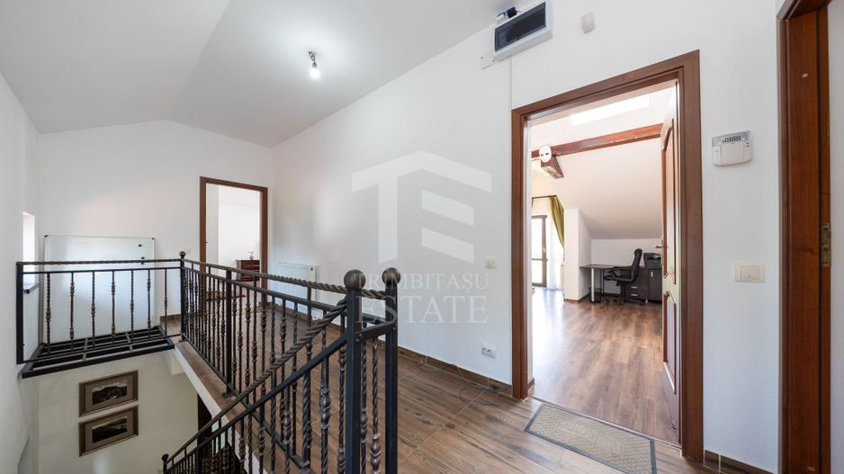 RASNOV| Cladire multifunctionala | 350 mp | Vad turistic si comercial - Poză 14