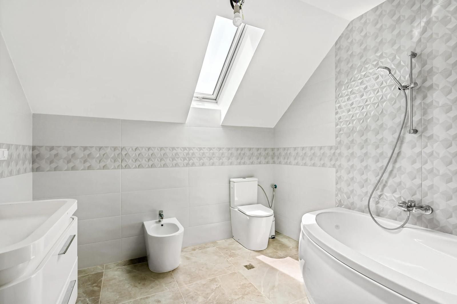 De inchiriat Casa moderna 160 mp teren 1000 mp Tocile Sadu - Poză 31