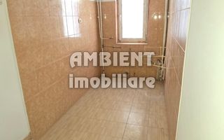 Apartament cu 3 camere, etaj 4, zona Piata VIDIN; - Poză 2