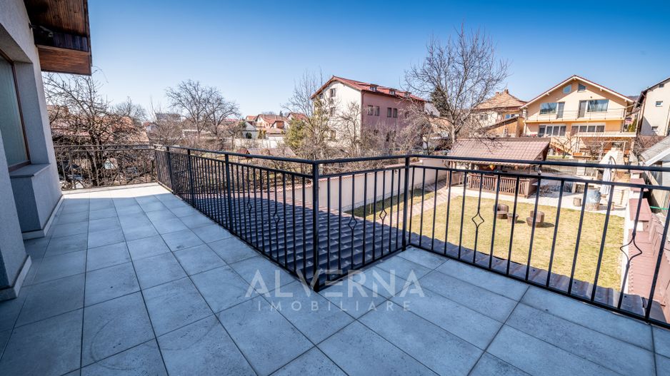 Casa individuala, 219mp, 5 camere, 4 terase, curte, zona Dambul Rotund - Poză 12