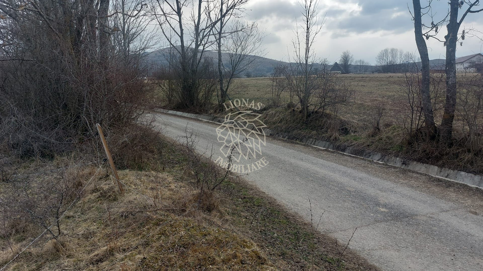 COMISION O Casă tradițională de vânzare 60MP teren intravilan 2295MP MARGAU CLUJ - Poză 13