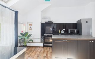 Apartament deosebit cu 3 camere , zona Fratelia - Poză 16