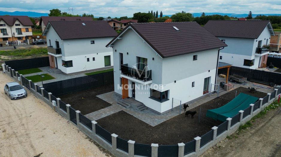 Comision 0%,Casa moderna, cu pomană de căldură si panouri fotovoltaice - Poză 2