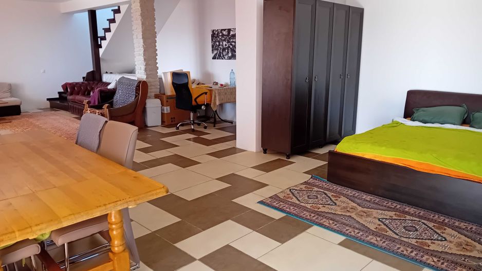 Apartament la parterul unei vile | 70 mp | 2 parcari | Iris - Poză 1