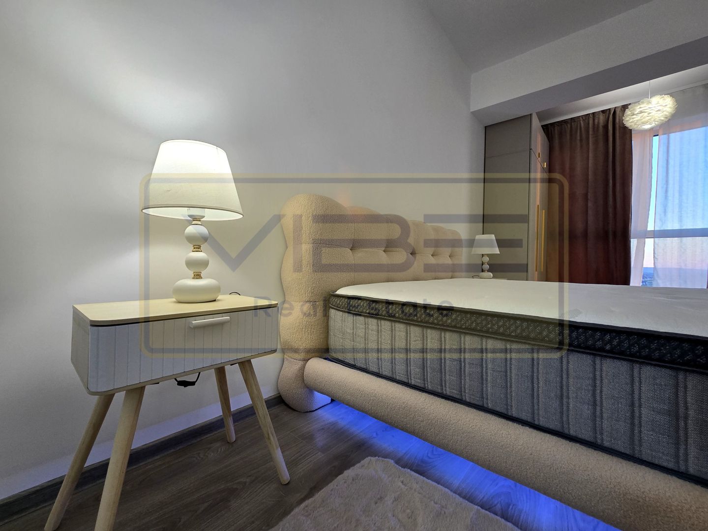 Copou- 3 camere 2 bai- decomandat- modern- parcare subterana - Poză 17