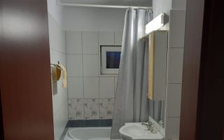 Apartament cu 3 camere in zona Sagului - Poză 8