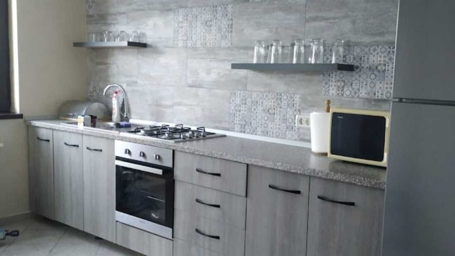 Casa de închiriat 4 camere Tohanu Nou - 900 euro/luna - Poză 4