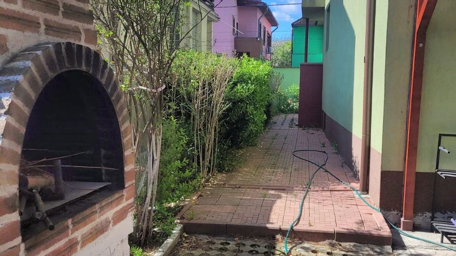 Vilă spațioasă S+P+1E+M | Chitila | Str. 8 Martie - Poză 4