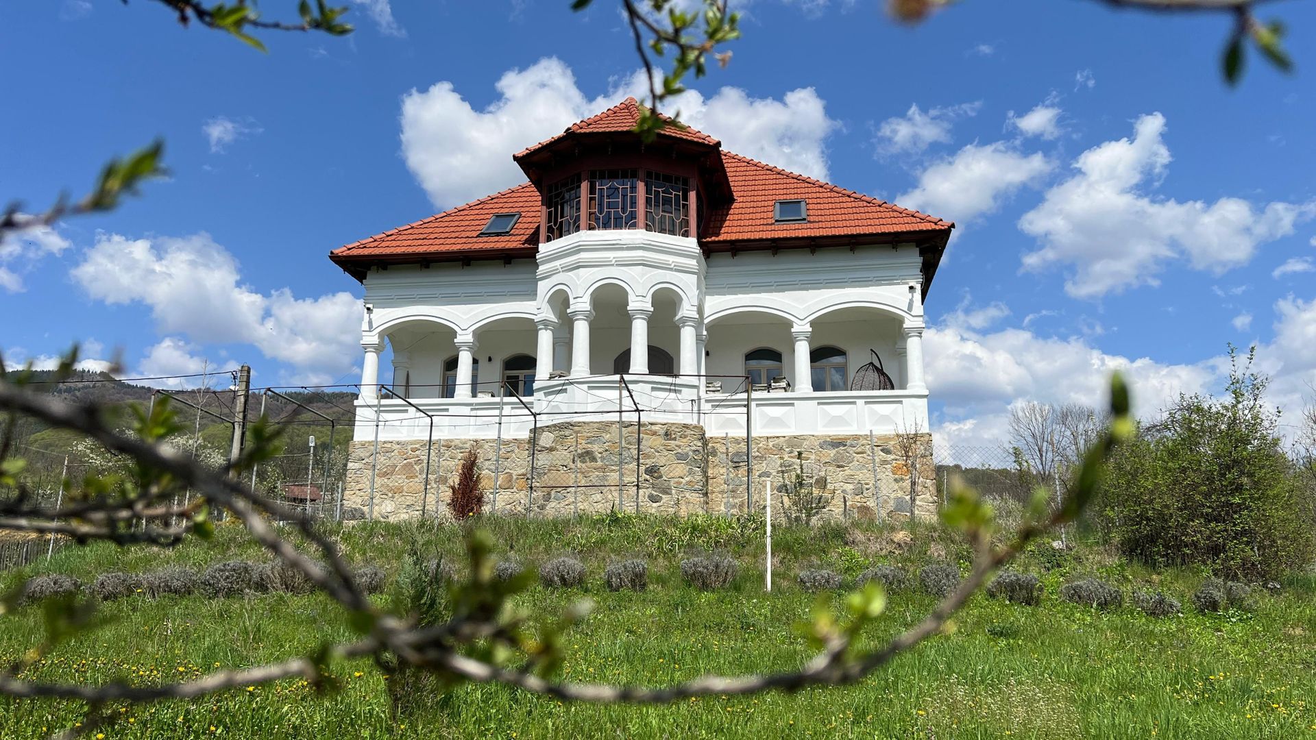 Conac 10 camere | renovat integral | Arefu | Baraj Vidraru - Poză 4