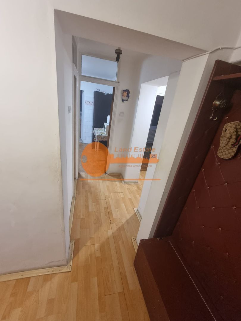 Apartament cu 3 camere in zona Crangasi - Poză 7