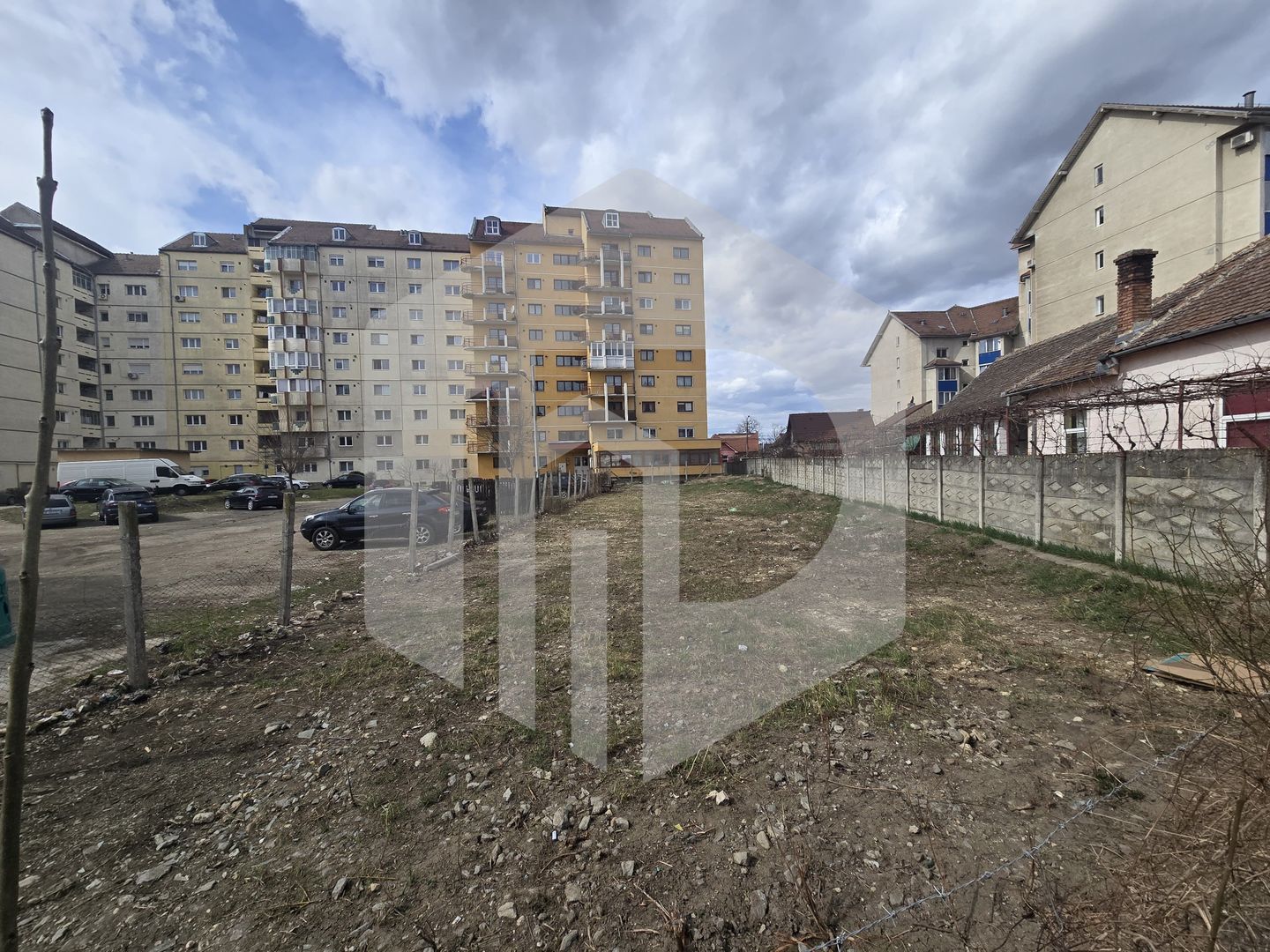 Teren intravilan 648 mp Terezian - Poză 2