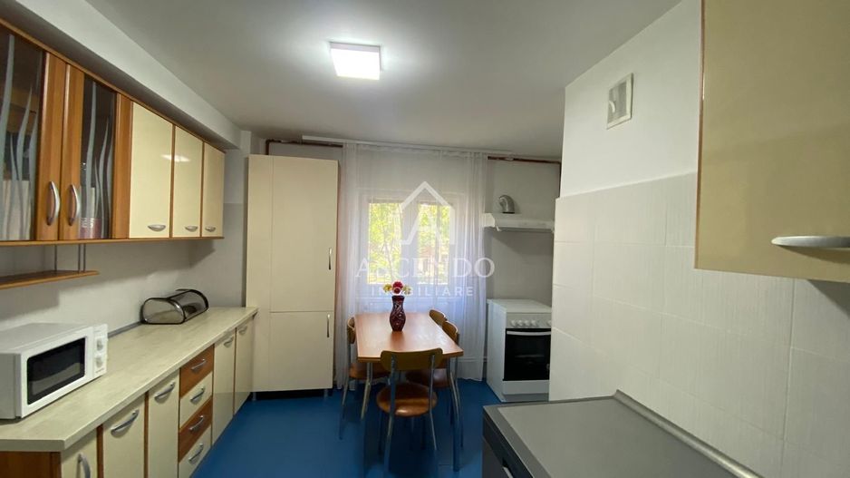 Apartament 4 camere | Etaj 1 | Bulevard principal | Alexandria - Poză 3