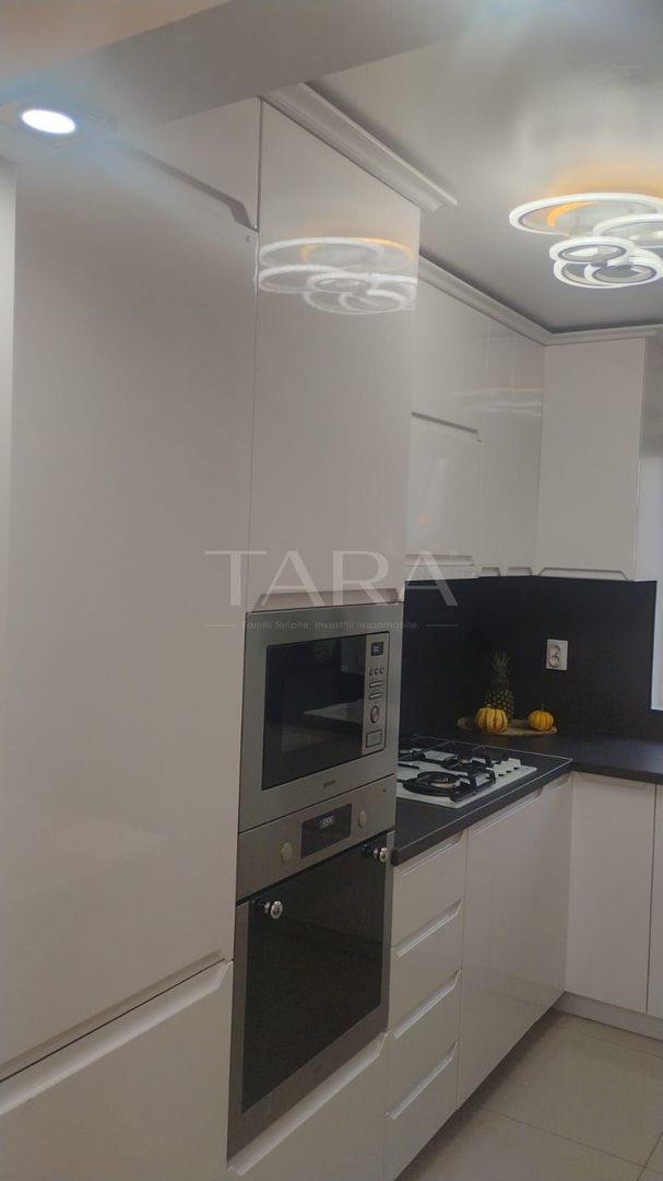 Apartament deosebit cu 3 camere decomandate, zona Campului. - Poză 2