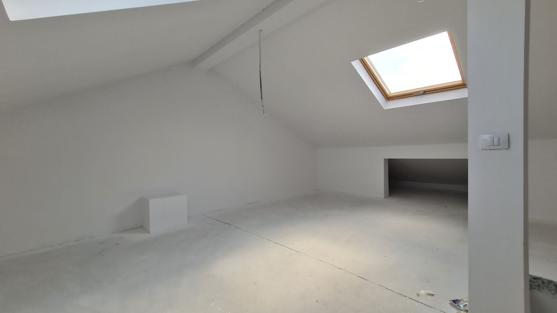 Duplex 5 camere cu 300 mp teren - parcare 4+, incalzire pardoseala - Poză 8