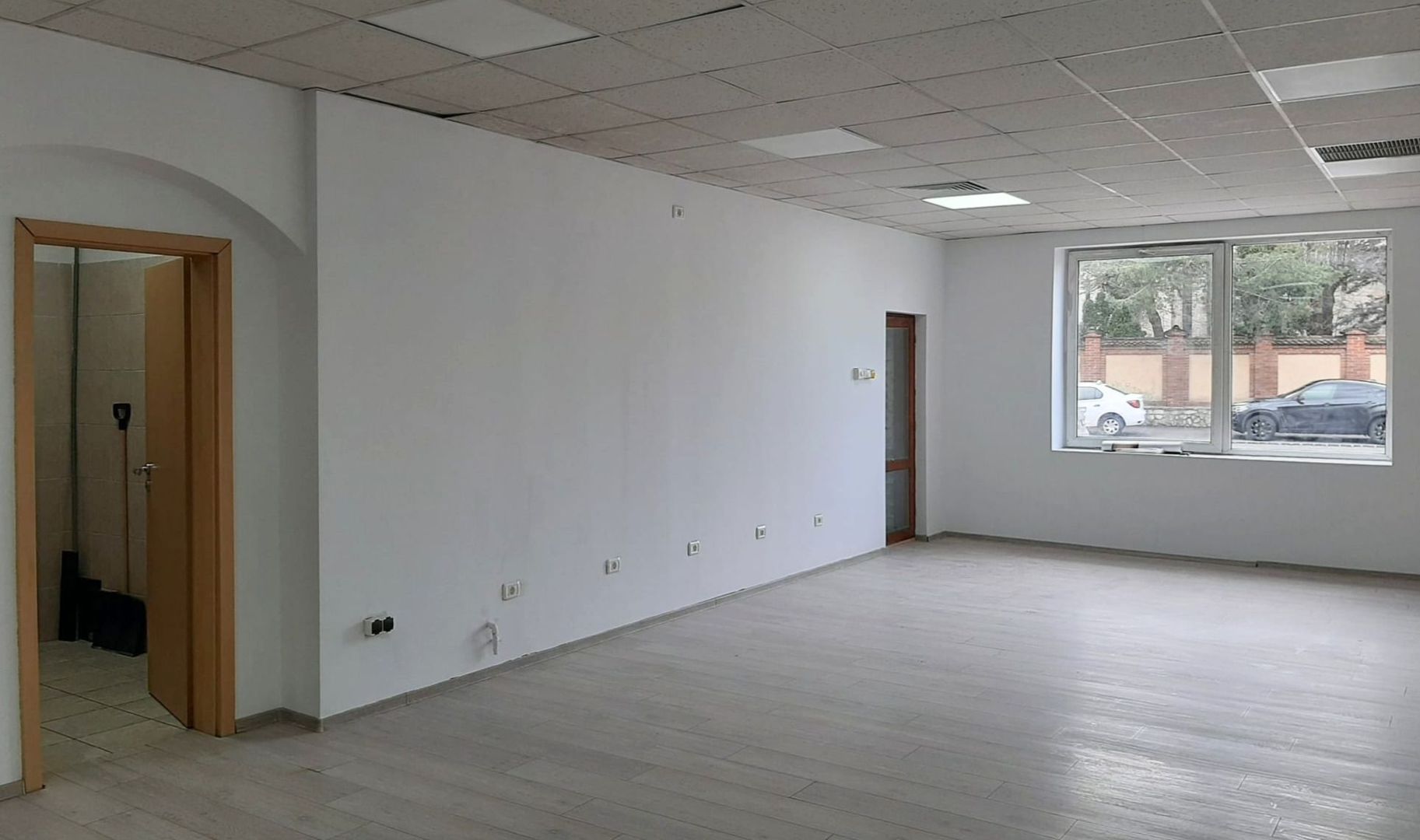 Spațiu comercial de închiriat 62 mp zona Bartolomeu Str Lungă - Poză 2