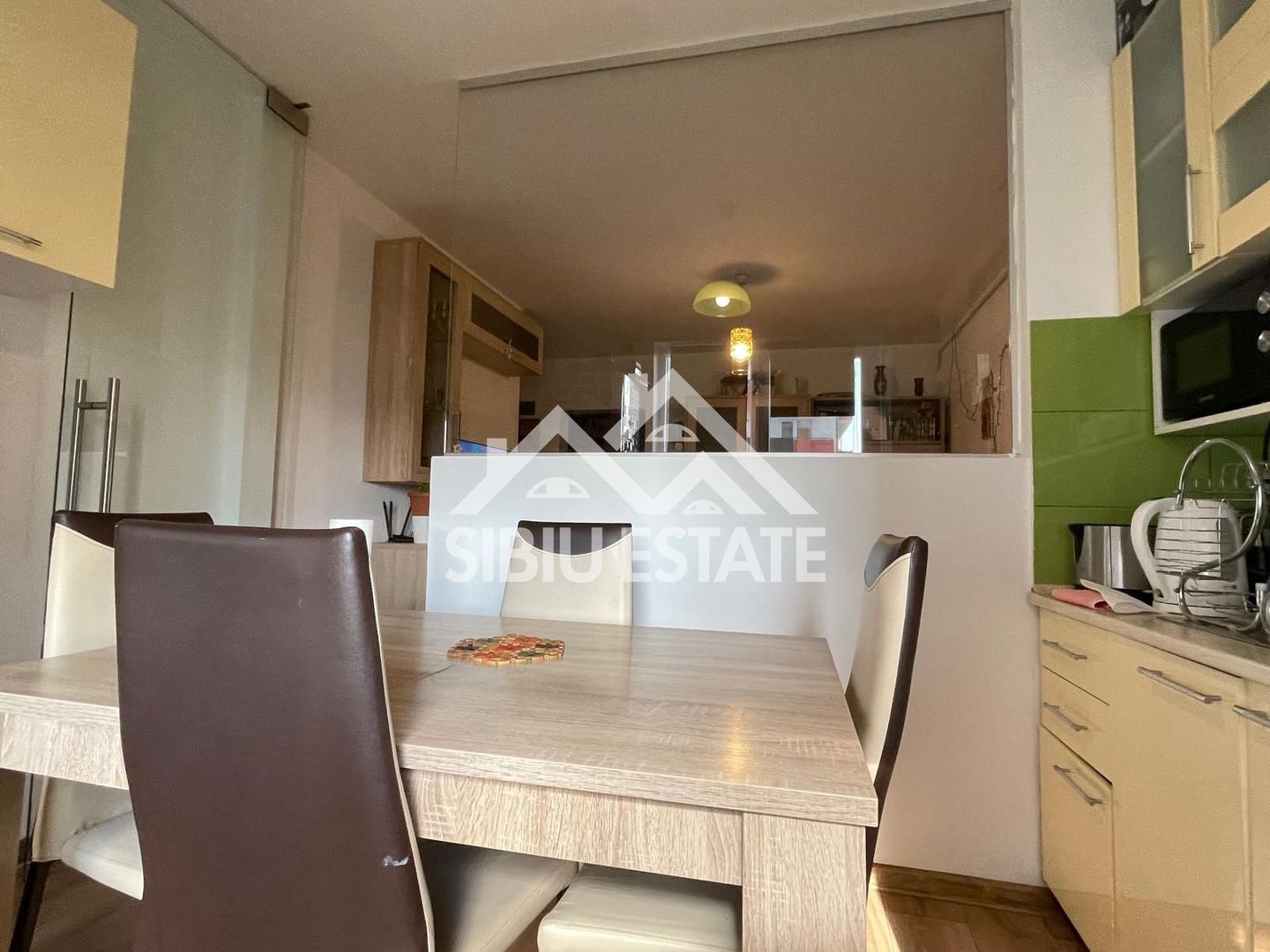 Apartament de vanzare cu 2 camere, loc de parcare, in Sibiu - Poză 10