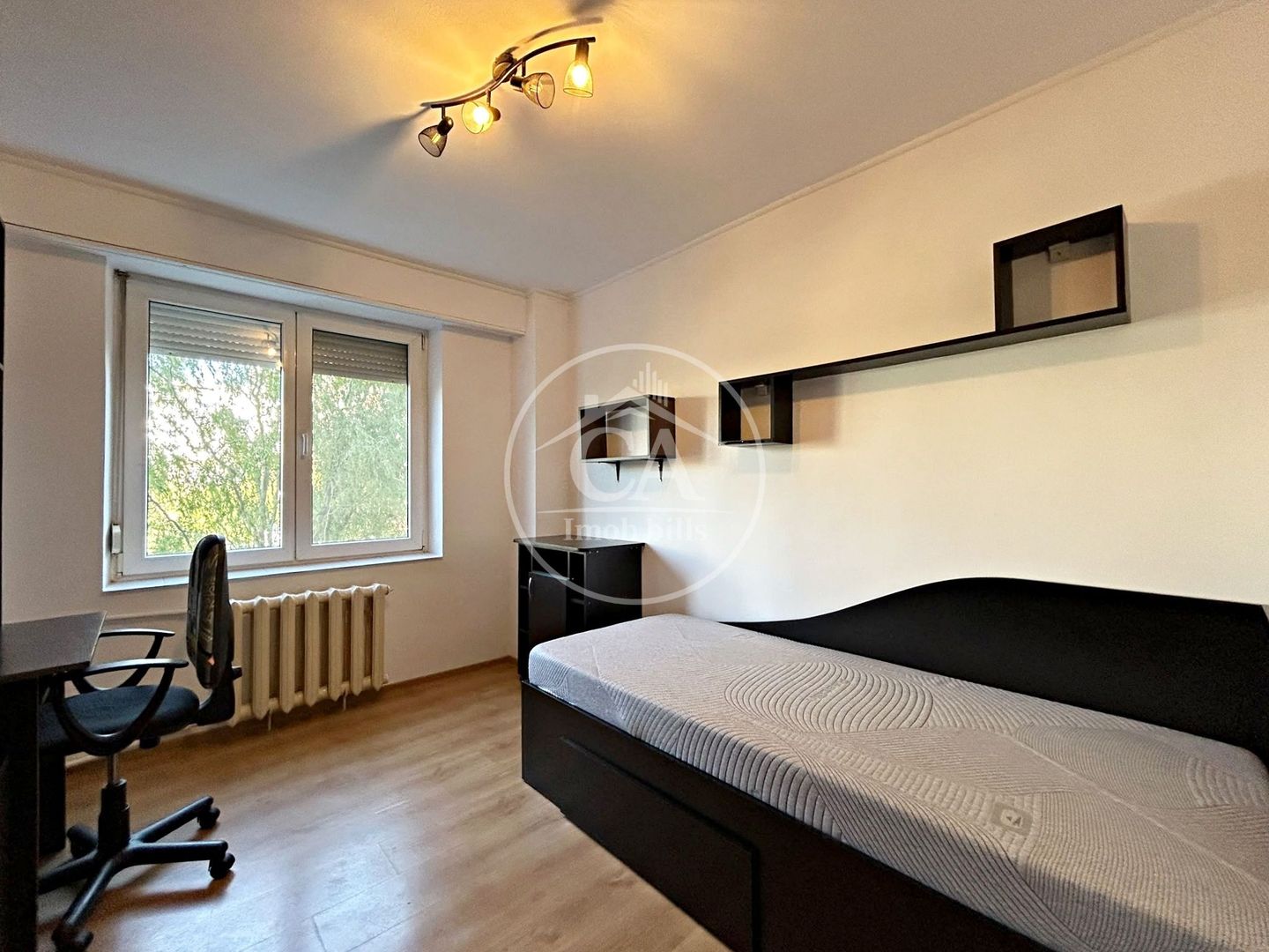 Apartament cu 3 camere de inchiriat in zona Piata Decebal, Oradea - Poză 3