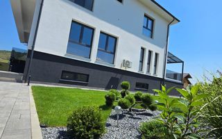 Vilă ultra-premium cu SPA și piscină de vânzare Chinteni Cluj - Poză 3