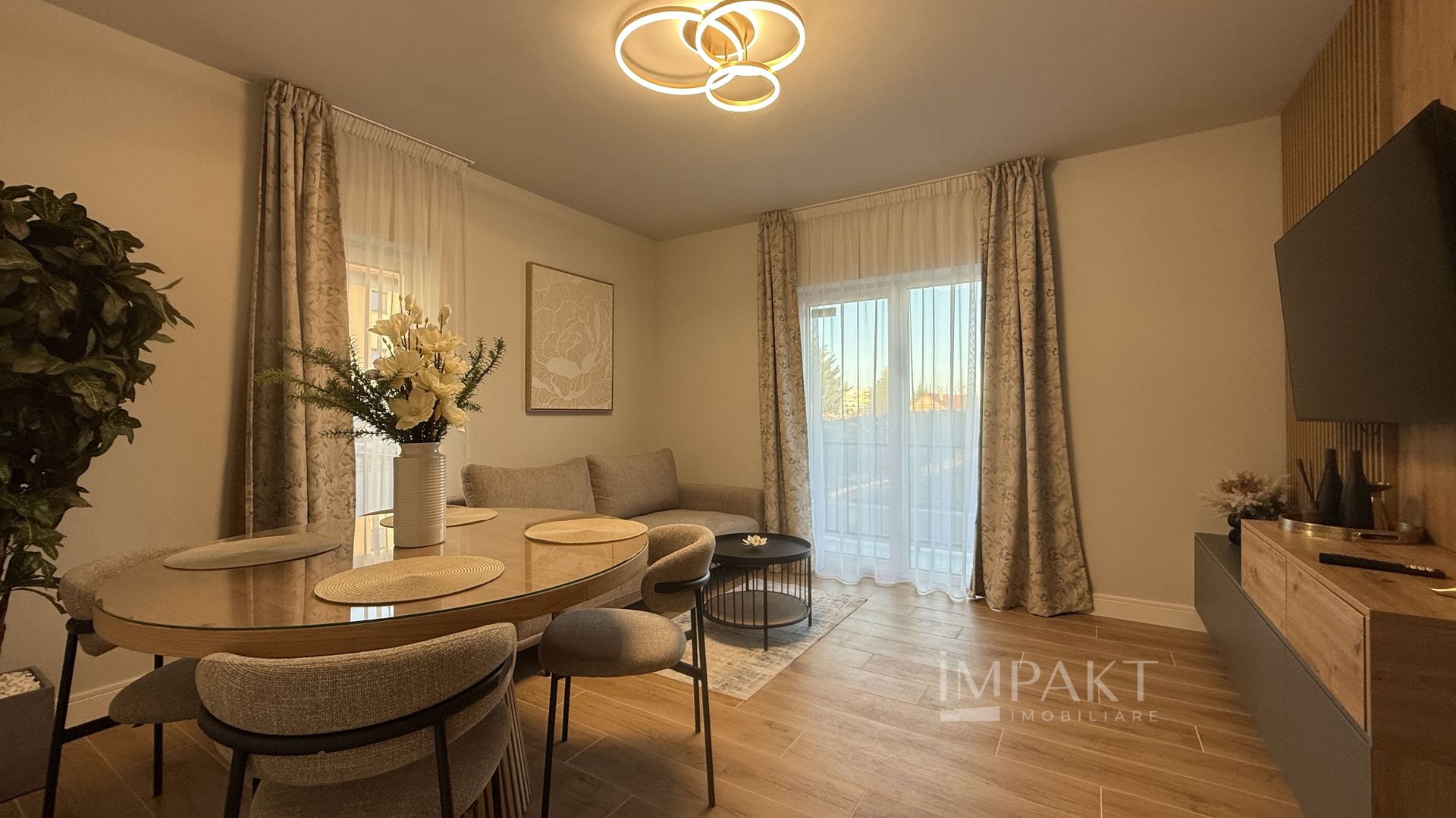 Apartament ultramodern cu 2 camere, parcare si terasa in Europa - Poză 1