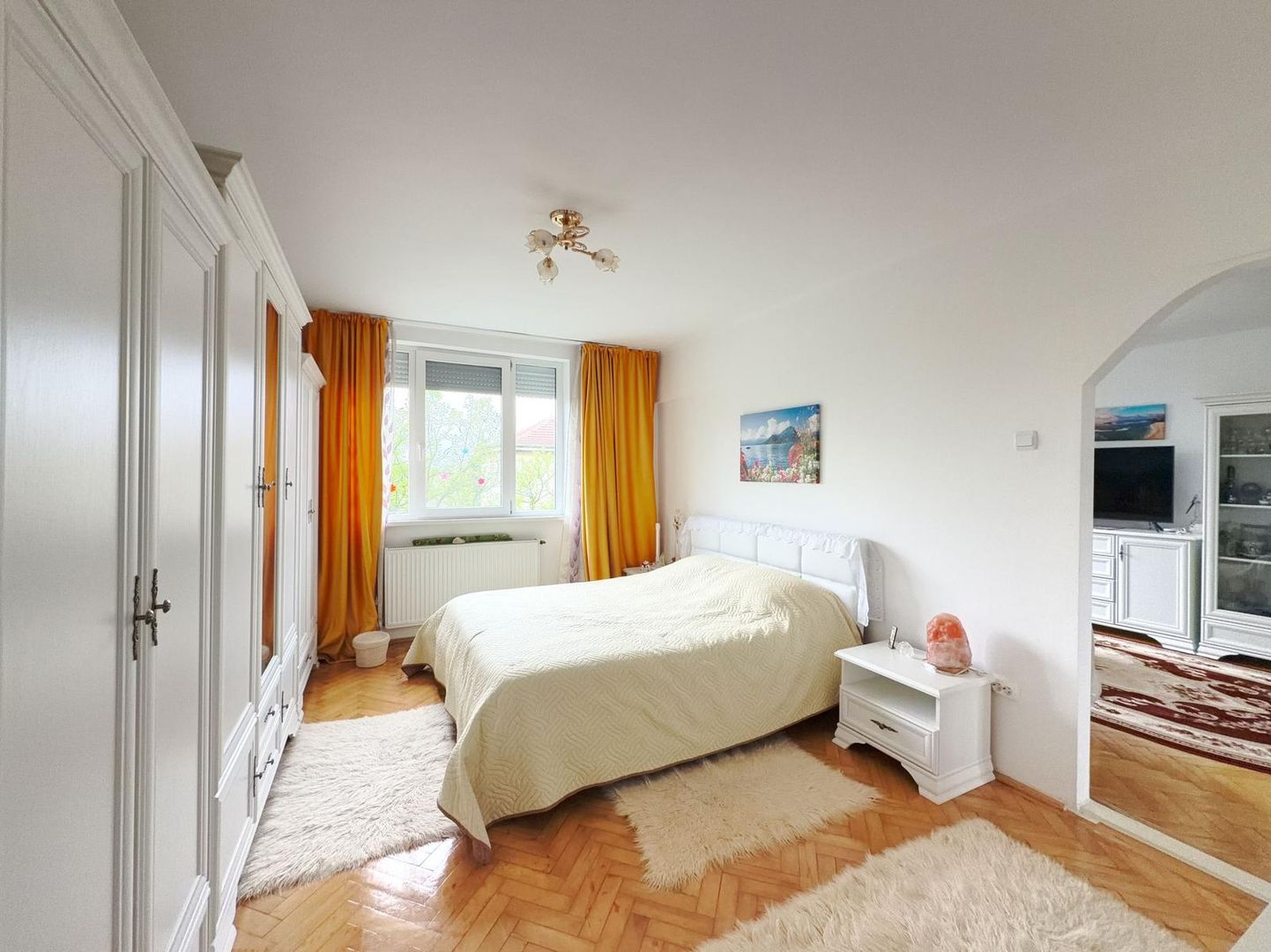Apartament 2 camere, renovat complet – ideal locuință sau investiție - Poză 4