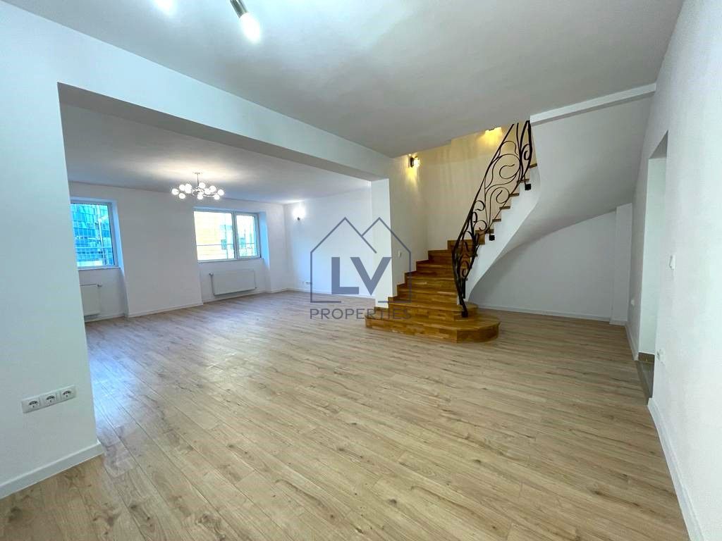 INCHIRIERE APARTAMENT 7 CAMERE | PIATA VICTORIEI - Poză 1