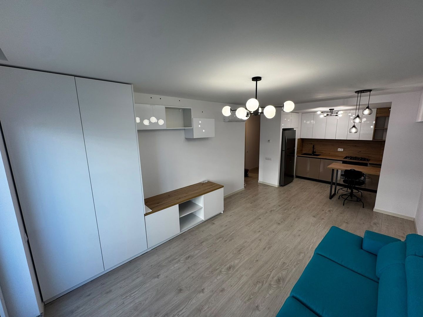 NOU- PREMIUM-2 camere de închiriat | Hercesa Stellaris/ B-dul Ghencea - Poză 1