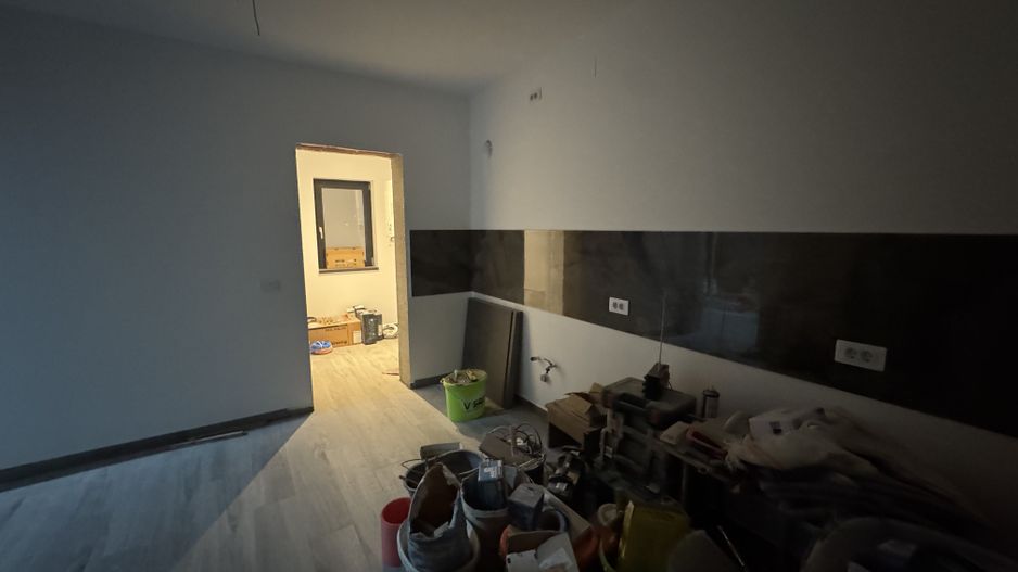 Sacalaz individuala P+E,Terasa,balcon,2 bai,5 camere,2 F.s - Poză 10