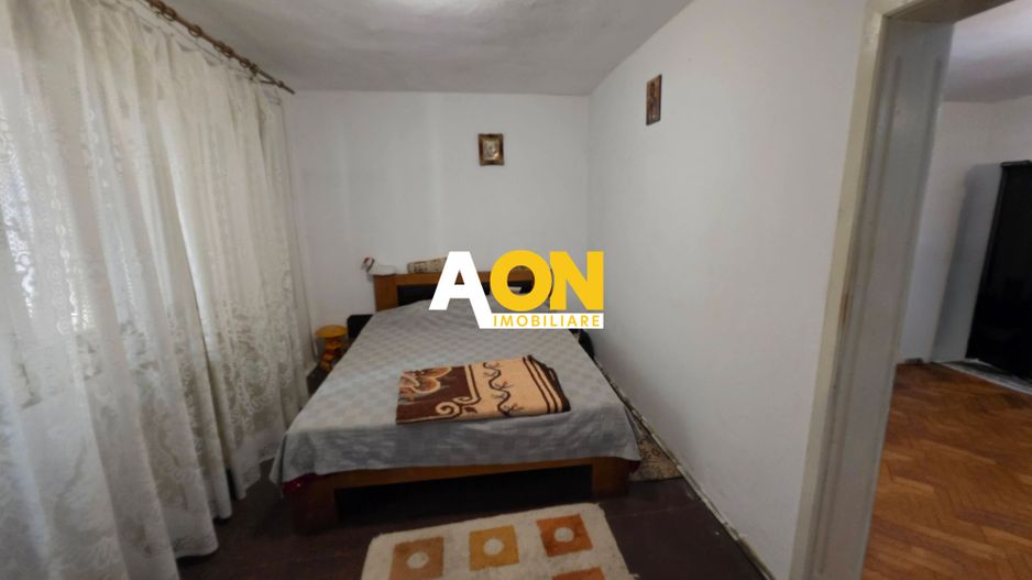 Casa 8 camere, cu 2 corpuri de cladire,  387 mp teren, zona Centru - Poză 12