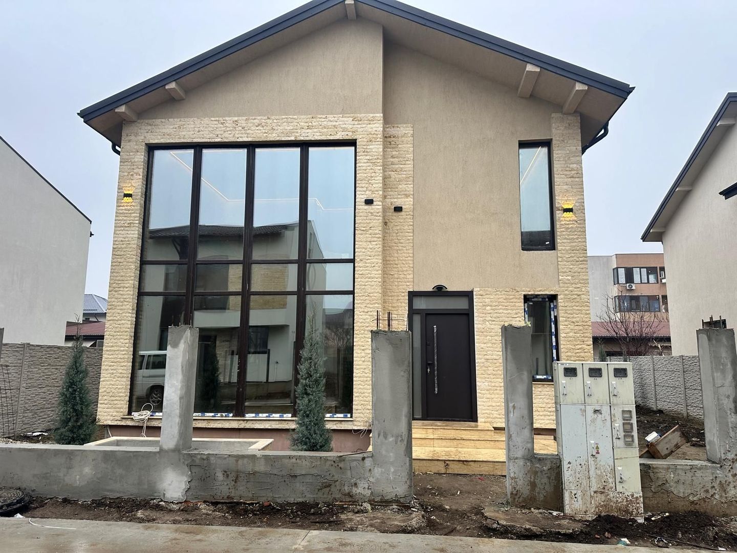 CASA INDIVIDUALA, 4 CAMERE, TOATE UTILITATILE, TEREN 360 MP, COMIS 0% - Poză 1