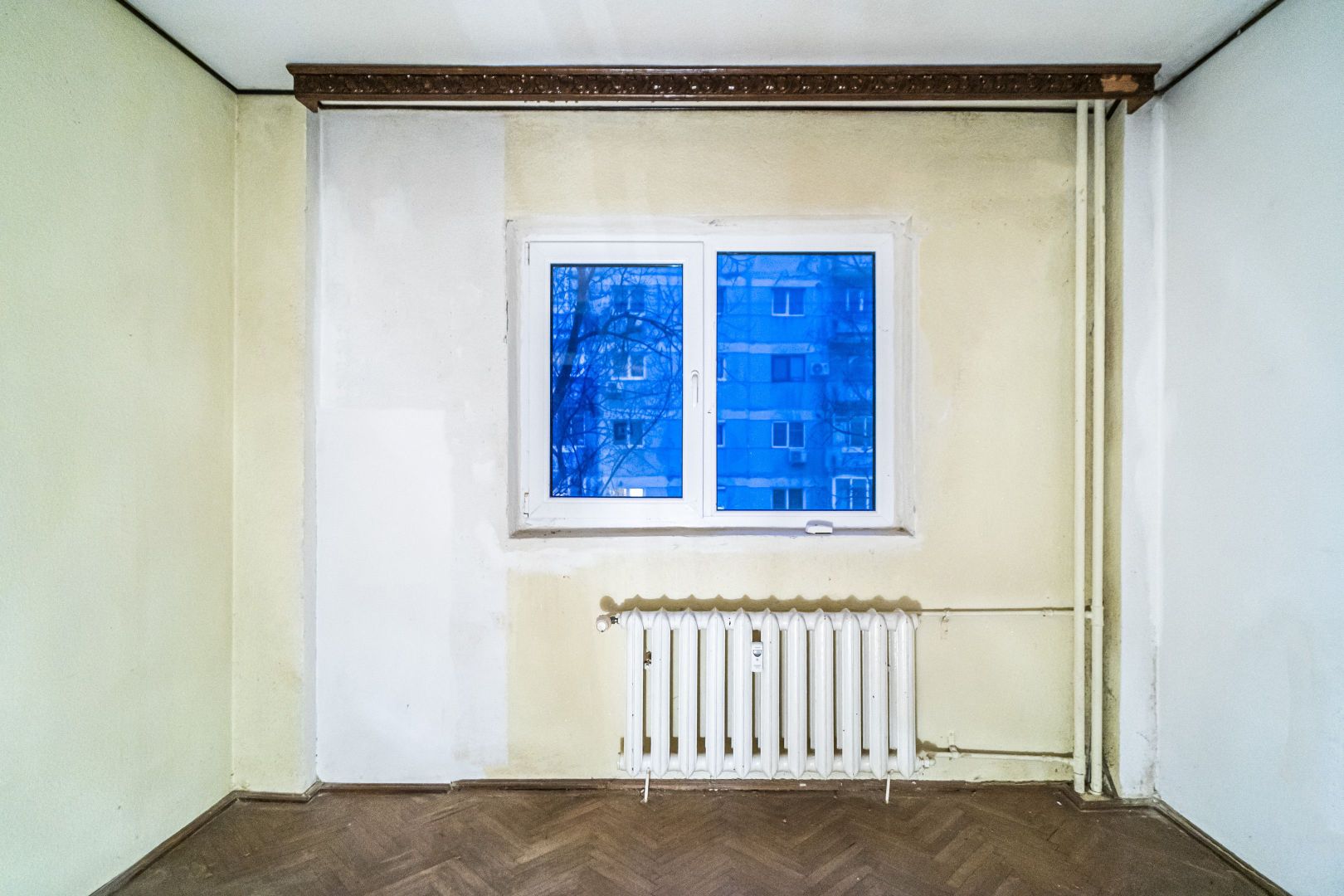 Drumul Taberei 3 camere, 4/10, bloc stradal, c-tie 1980, bucatarie mare, 2 bai - Poză 5