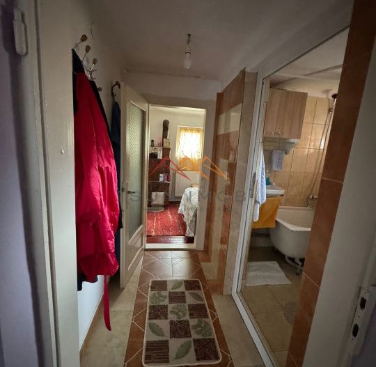 Casa solida 5 camere, teren 736mp, toate utilitatile, CT - Poză 14
