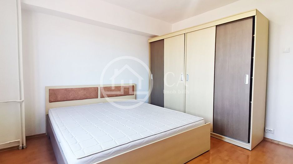 Apartament de inchiriat cu 3 camere Ultracentral, Oradea - Poză 1