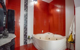 Apartament ULTRACENTRAL cu loc de parcare - Poză 7