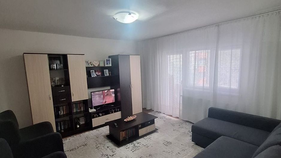 Girocului | 3 Camere | Etaj 2 | Decomandat | Centrala proprie | Clima - Poză 1