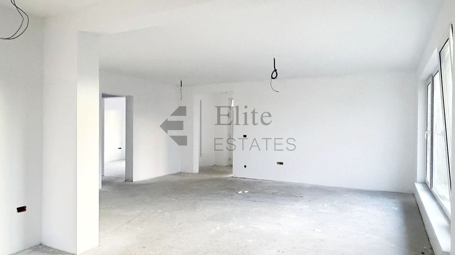 Casa noua cu 4 camere la 6 km de Oradea - Poză 13