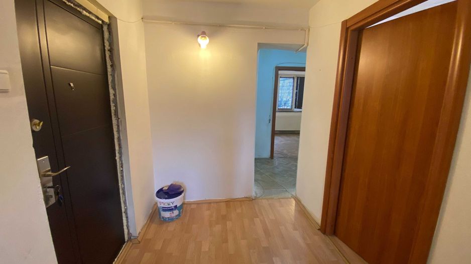 Apartament 2 camere decomandate Titulescu, Scoala nr 12 - Poză 4