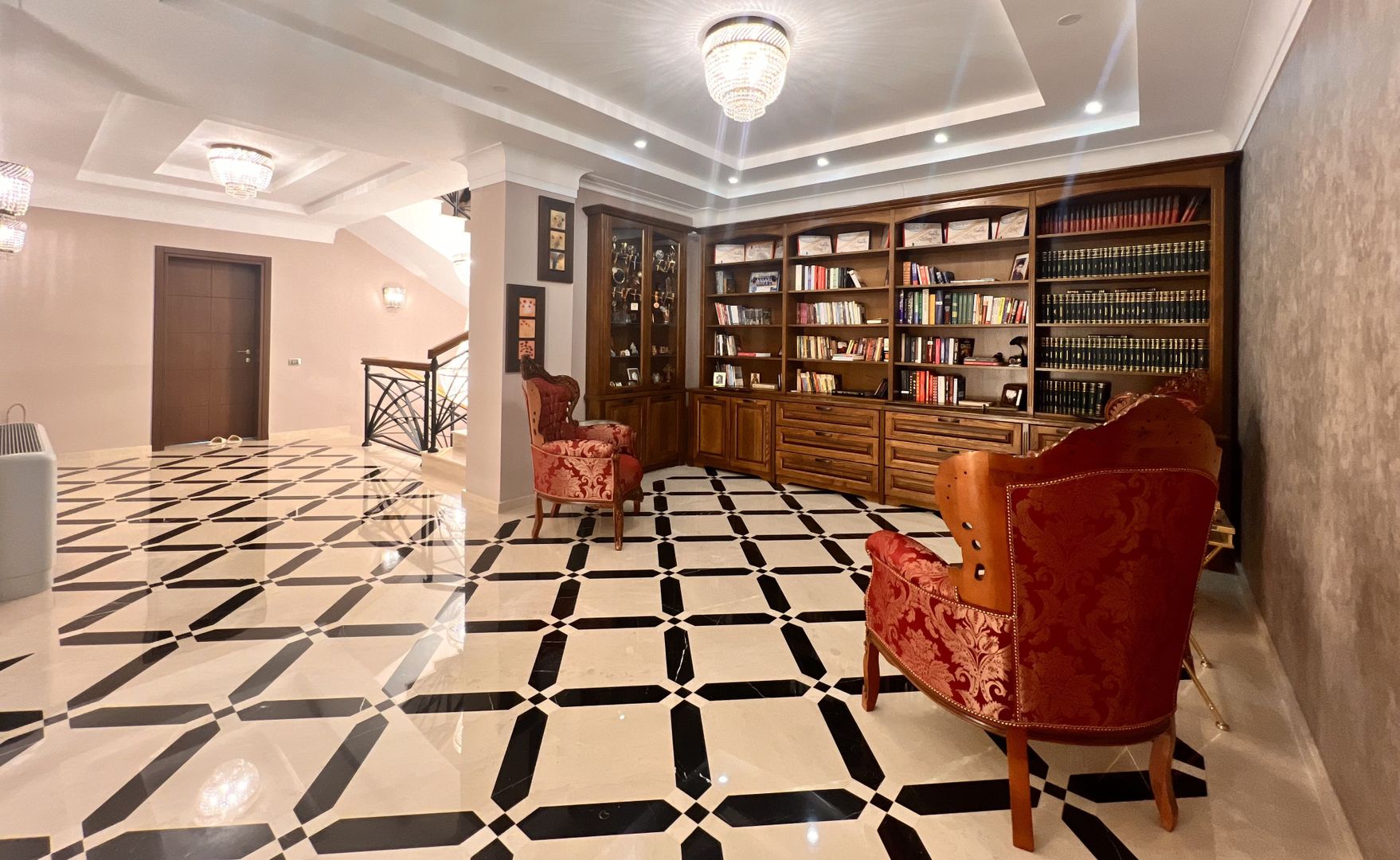 Vilă de Lux pe un Teren de 1700 mp Smart Home și Facilități Premium - Poză 8