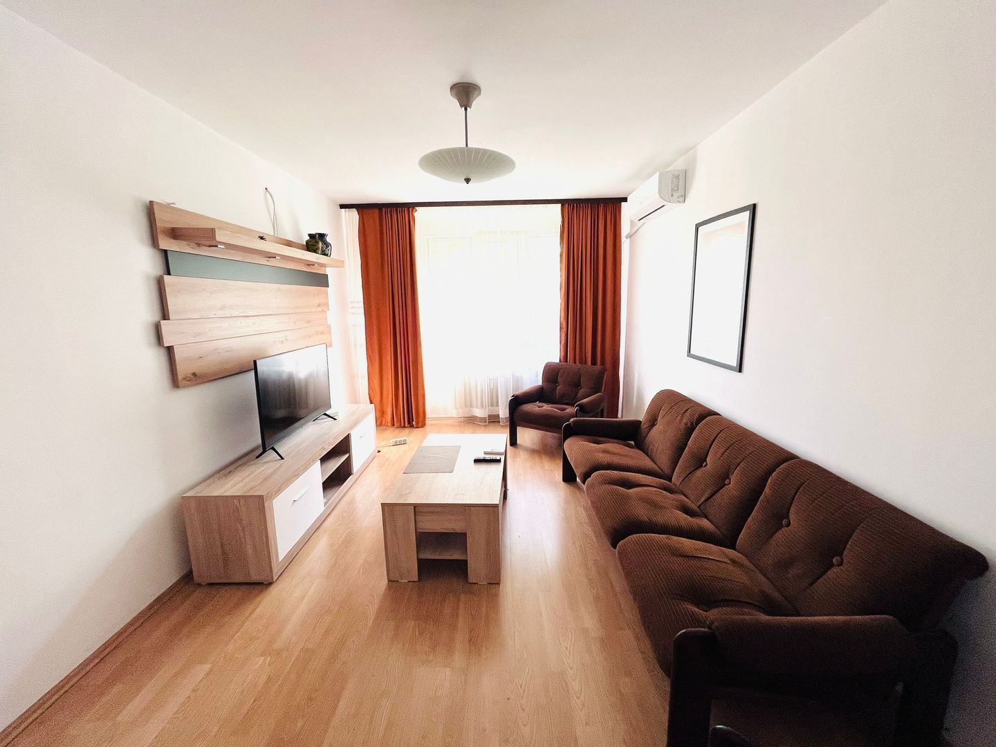 APARTAMENT MODERN DECOMANDAT BLOC ANVELOPAT 1978 CRANGASI - Poză 2