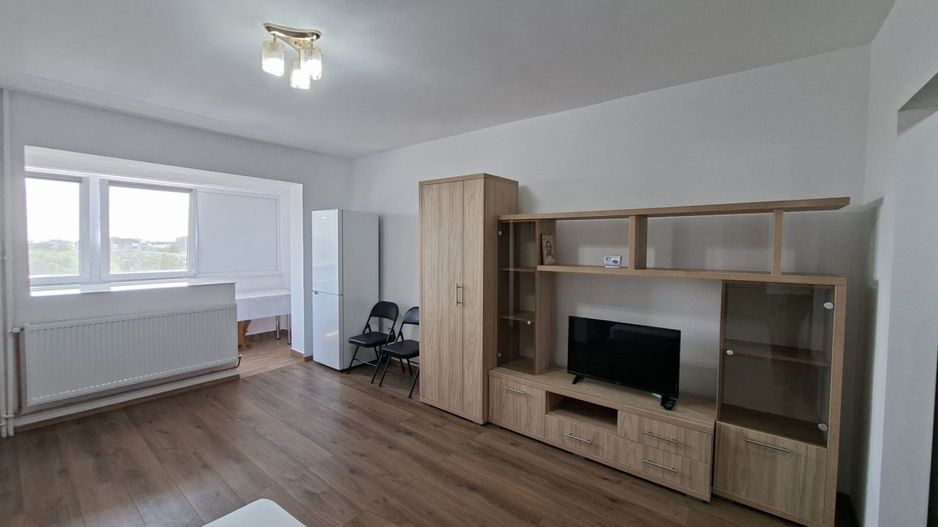 Garsoniera Cocheta de Inchiriat Craiovei centrala proprie - Poză 1