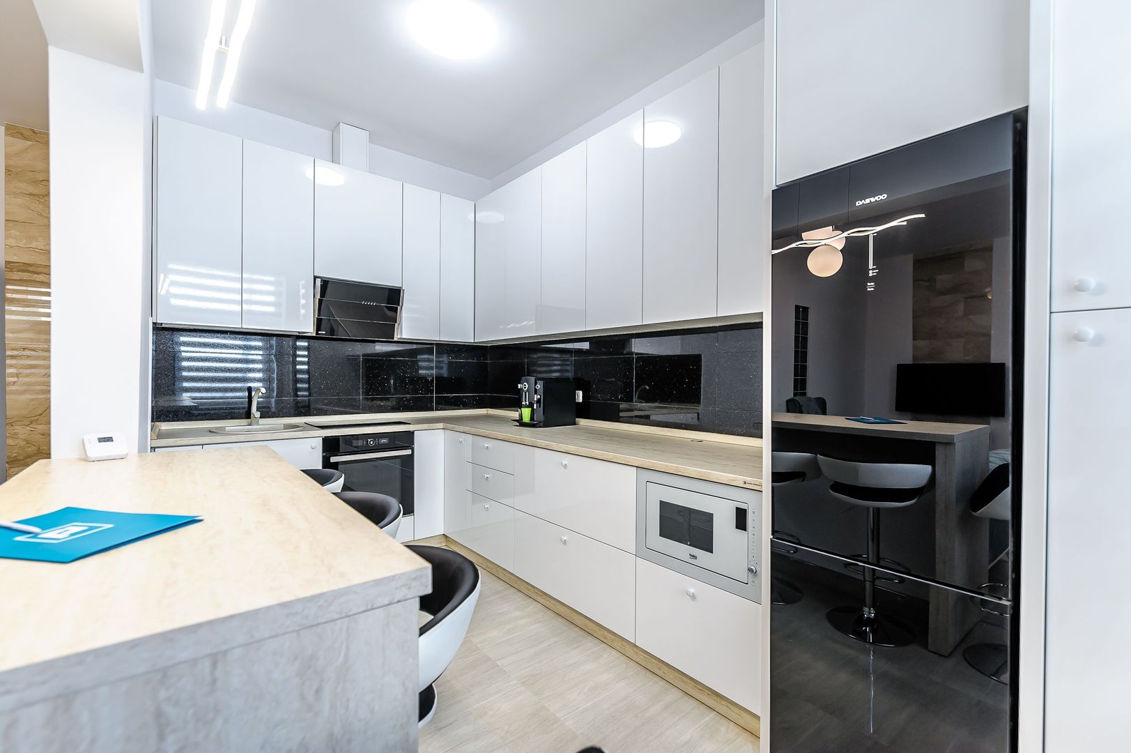 Apartament 3 camere, lux - Poză 2