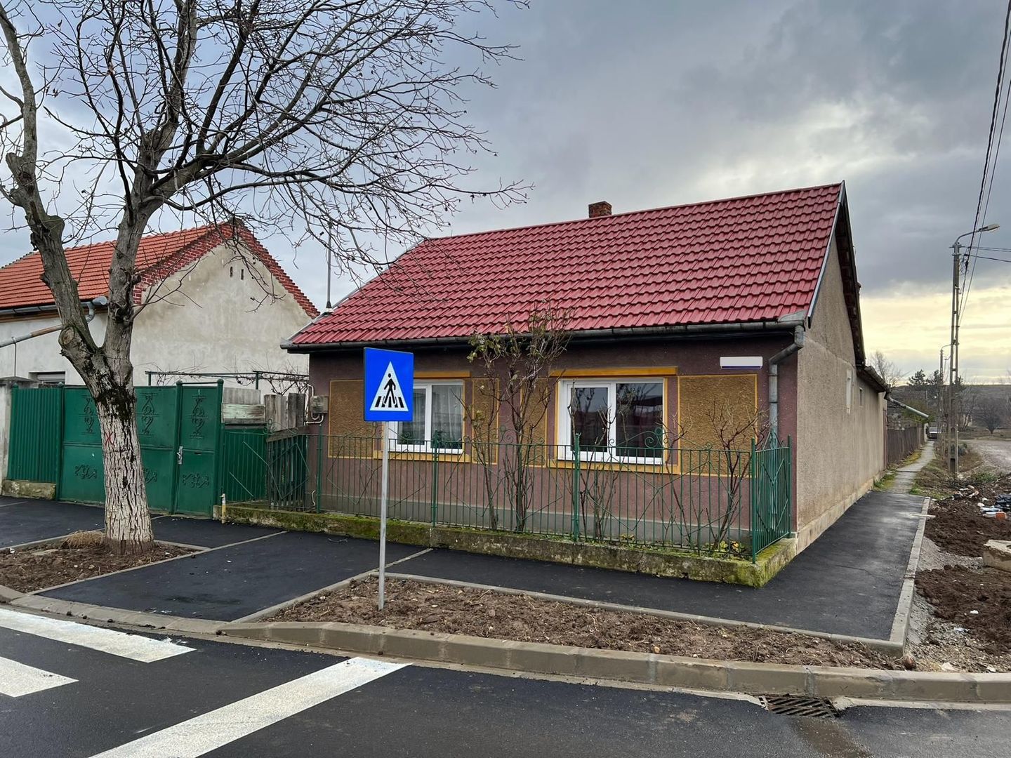 Casă Episcopia, teren 700 mp. 97 500 E (neg). Comision 0. - Poză 3