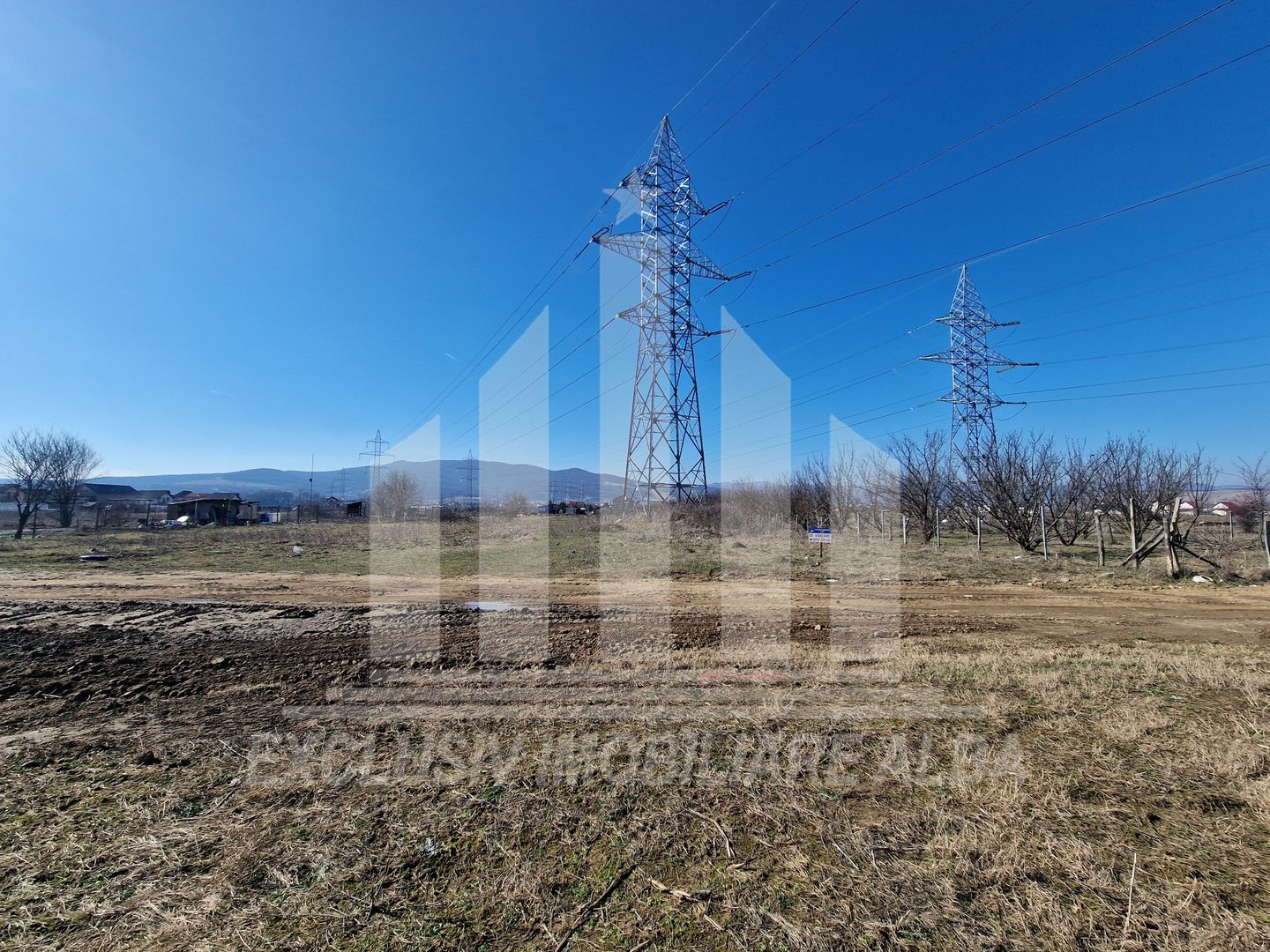 Teren intravilan | De vanzare | 3735 mp | 18 ml deschidere | Arex - Poză 4