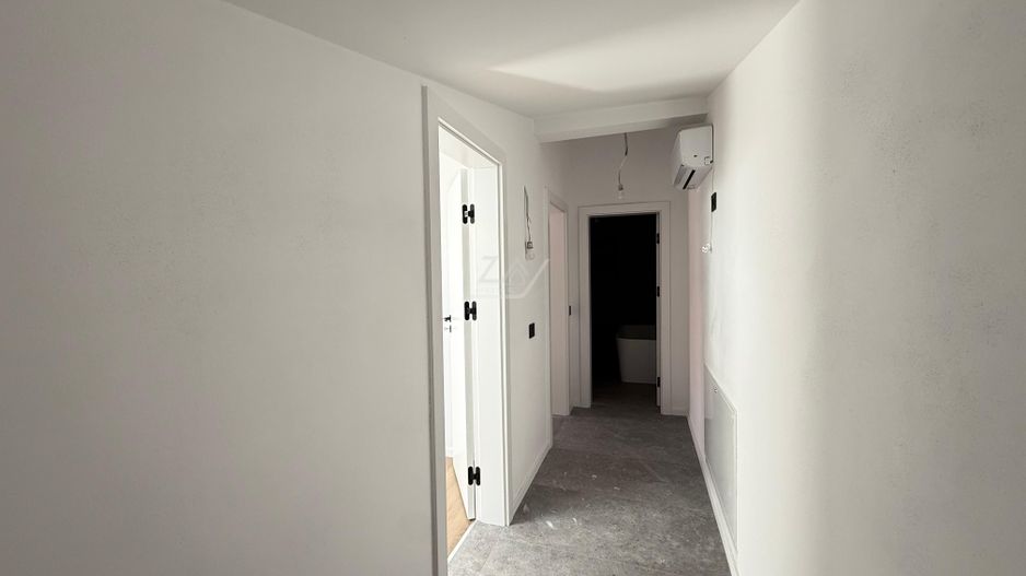 Ap pe 2 niveluri. Bucatarie inchisa, 2 bai. 2 locuri de parcare. - Poză 12