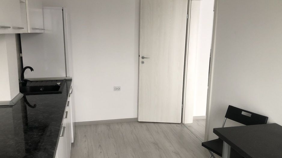 Inchiriez apartament 2 camere + parcare. Bloc nou. Sector 4 - Poză 3