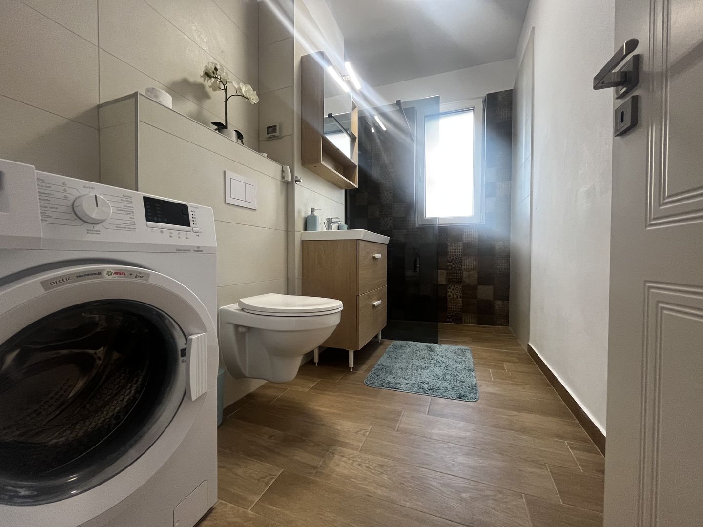 Apartament 2 camere, elegant amenajat, loc subteran, in zona Aradului - Poză 12