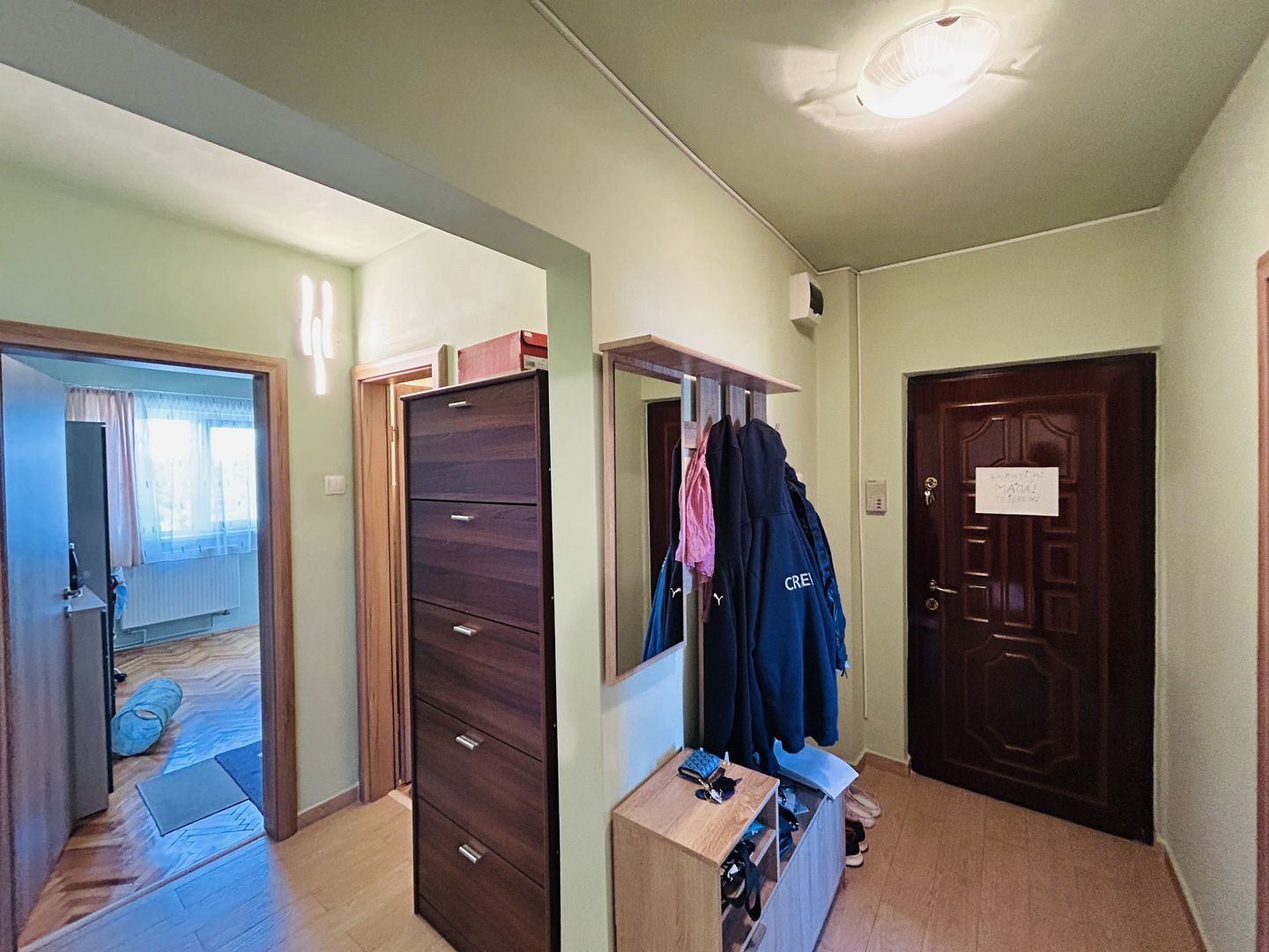Apartament decomandat, cu 3 camere, 2 bai, 2 balcoane - Zona Strand - Poză 5