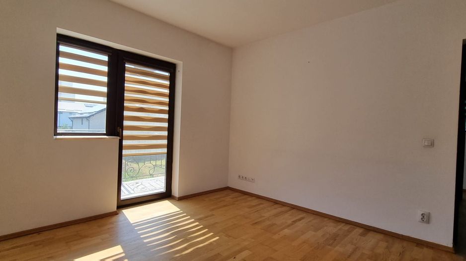 Casă individuală 4 camere - Poză 3