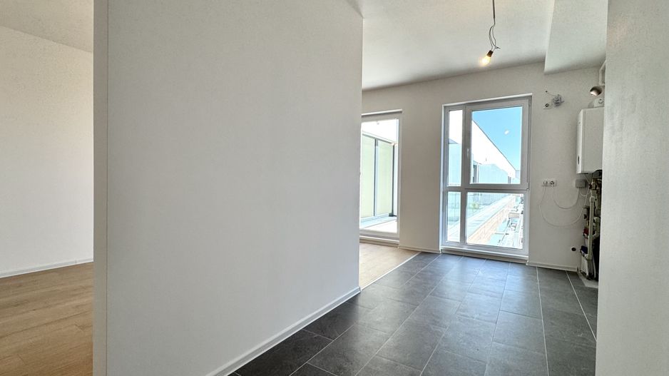 3 camere 75 mp SU + Balcon 8mp - Verdere curte interioară - Poză 2