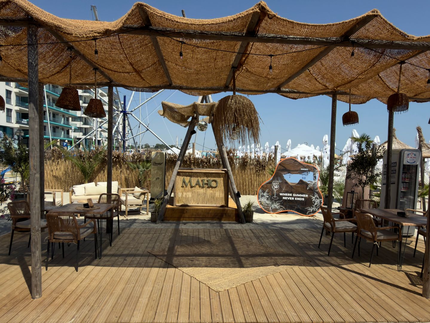 3 camere  langa plaja cu parcare | terasa si vedere la mare - Poză 10